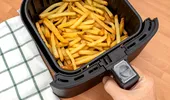 Cum să gătești cei mai buni cartofi copți la air fryer! Temperatura trebuie setată la 200°C