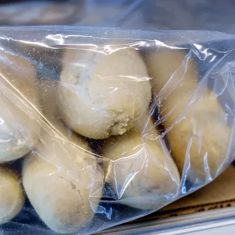 Cât de sănătoasă e pâinea congelată? Beneficii pe care nu le știai