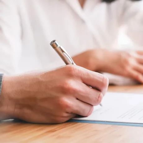 Spital din București și un medic ginecolog, obligați să plătească despăgubiri uriașe într-un caz grav de malpraxis. Chinul prin care a trecut o femeie