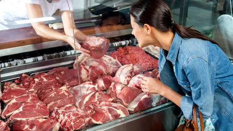 Ce boli riști dacă mănânci carne infectată cu bacterii sau paraziți. Semnele că ai mâncat ce nu trebuie