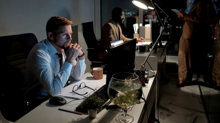 Codul Muncii a fost modificat! Categoria de angajați care pot cere bani în plus la salariu