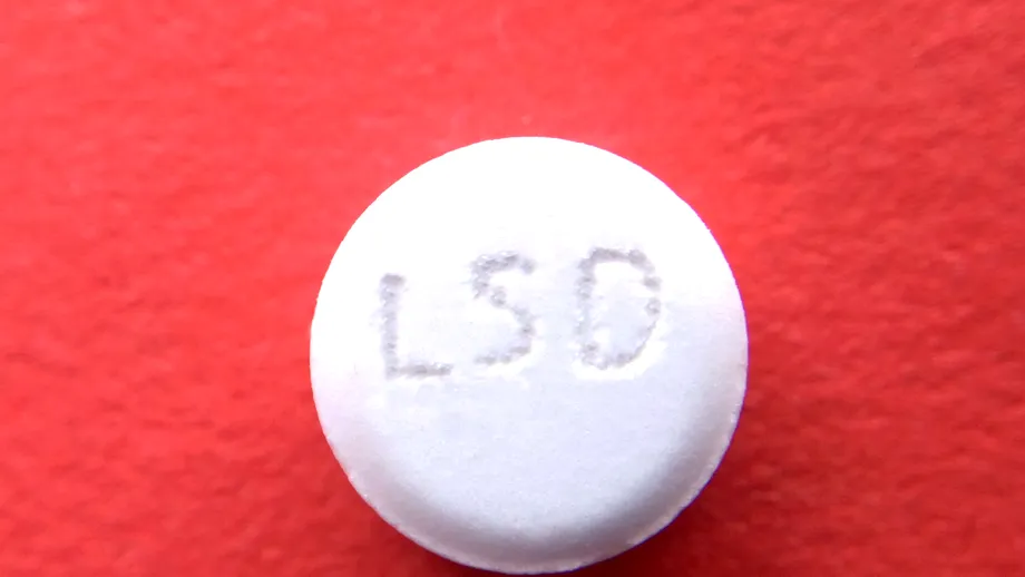 Ce s-a întâmplat cu o femeie care a luat de 550 de ori doza normală de LSD. Cum arată raportul medicilor