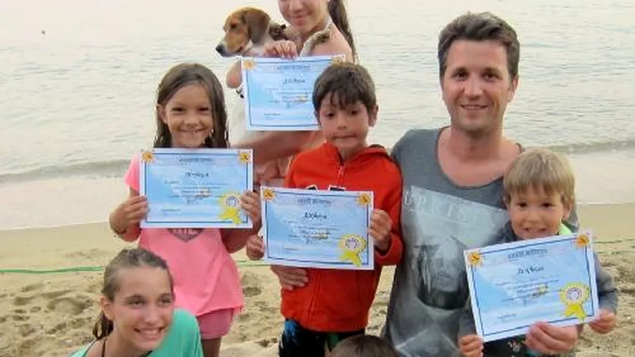 Andi Moisescu a organizat pe plajă concursul „Skiathos are talent“
