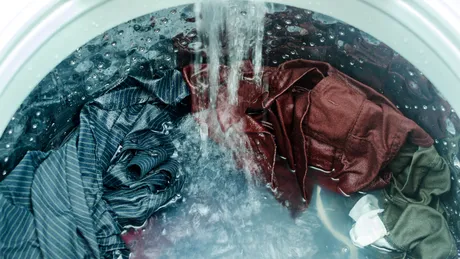 De ce nu trebuie să umpli până la refuz mașina de spălat. Probleme grave care pot apărea și cum le poți evita