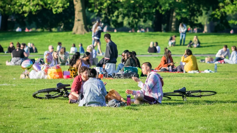 Data la care revin temperaturile ridicate, după episodul de iarnă! Elena Mateescu a anunțat cum va fi vremea de 1 Mai