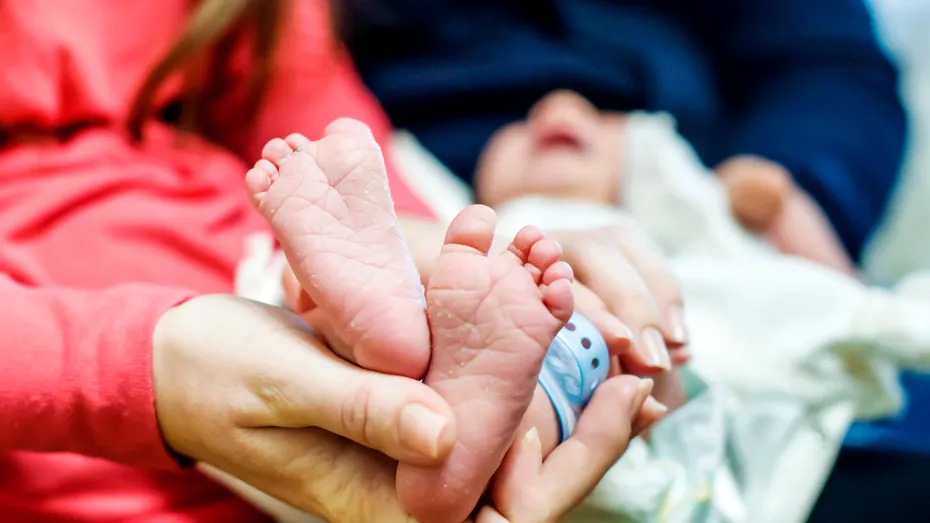 Bebeluș conceput cu ADN-ul a 3 persoane. Procedura îl ferește de boli incurabile