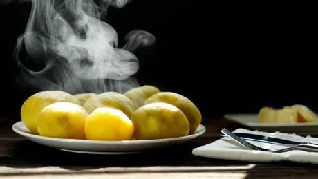 Alimente pe care le consumi ÎN MOD GREȘIT și nu știi!