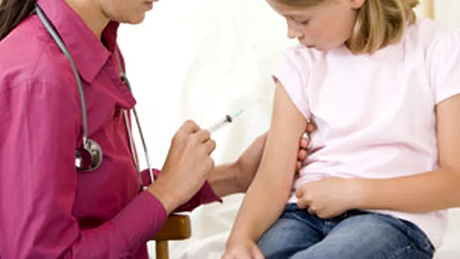 Vaccinul impotriva cancerului de col: controversele continua