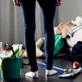 De ce simți nevoia să ai casa impecabilă când vin părinții, chiar dacă ești adult. Explicația psihologilor despre acest comportament