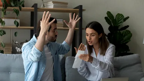 Crezi că iubitul tău este zgârcit?