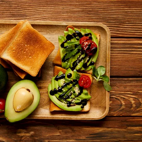 Avocado, superalimentul care îți reduce colesterolul. Trebuie să-l consumi zilnic
