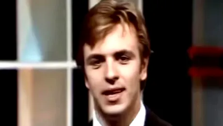 De nerecunoscut! Cum arăta unul dintre cei mai îndrăgiți artiști, la începutul carierei