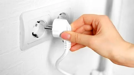 Cele 3 electrocasnice care NU trebuie scoase niciodată din priză