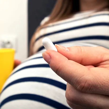 Paracetamolul în sarcină NU are o legătură clară cu autismul sau ADHD. Ce arată o nouă analiză