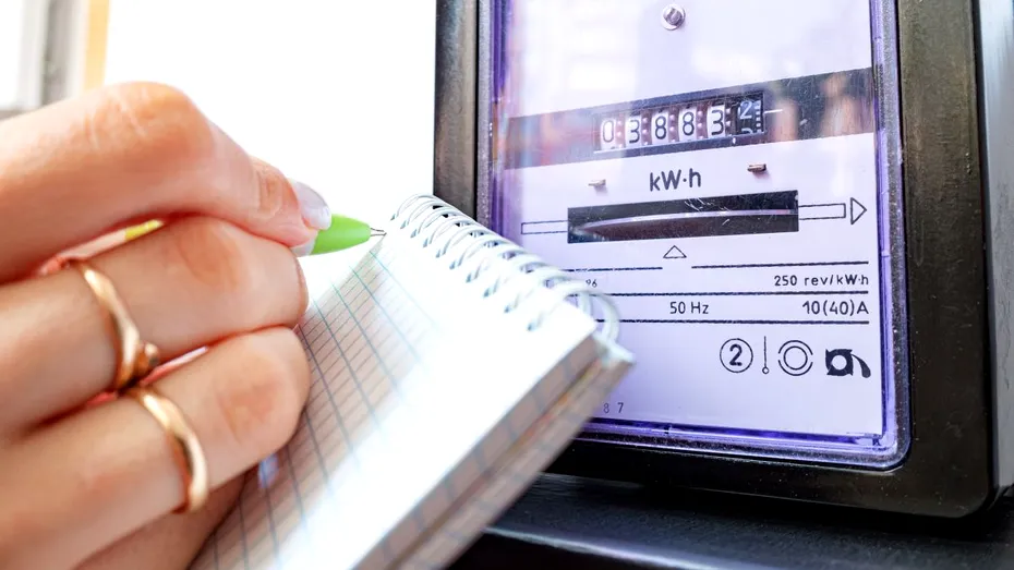 Aparatul electrocasnic pe care orice român îl are în casă, dar care consumă simultan cât 65 de frigidere. Plătești enorm la factură