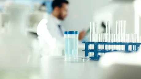 Ai împlinit 35 de ani? Analize medicale care te pot ajuta să previi probleme grave de sănătate