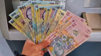 Data la care se plătesc pensiile în octombrie 2026. Când ajung banii prin Poșta Română și pe card