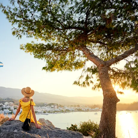 Vacanța în Grecia, mai scumpă în 2026! Cât costă mâncarea și șezlongul pe plajă