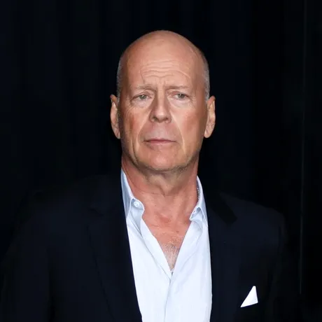 Bruce Willis, diagnosticat cu demență, a împlinit 68 de ani. Imagini emoționante de la aniversarea actorului