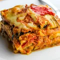Lasagna fără parmezan, mozzarella sau carne? Da, și este absolut delicioasă!