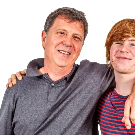 Cum să discuți despre pubertate cu copilul tău în 2025! Vârsta potrivită pentru a vorbi despre schimbările corpului