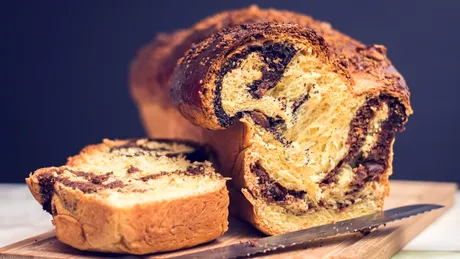 Cât costă un cozonac de Paște în 2026. Prețurile care îi surprind pe români