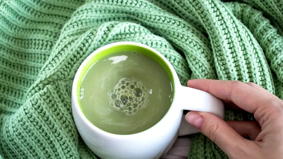 Riscurile la care te expui dacă consumi prea multă matcha. Are și efecte secundare, afectează ficatul și digestia
