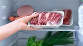 Greșeli pe care le faci când ții carnea la frigider