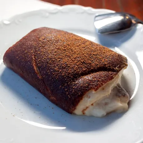 Cum să faci „rulourile sultanului”, desertul turcesc cu lapte și piept de pui. Rețeta pas cu pas pentru Tavuk Göğsü