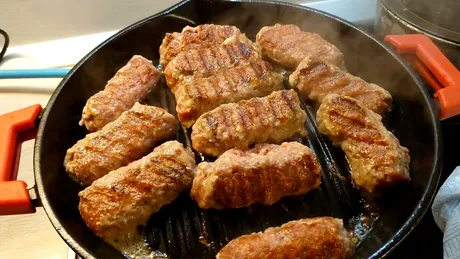 Rețeta de mici studențești. Cum să faci mici din parizer și salam