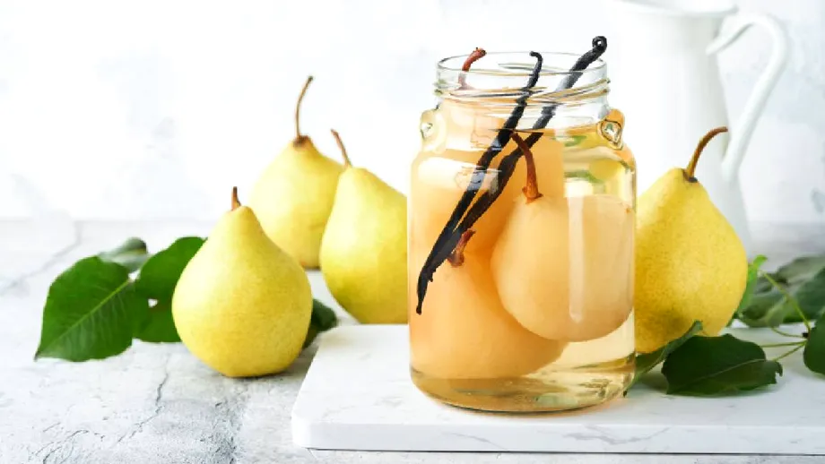 Compot de prune, piersici sau pere. Cum îl prepari și cât rezistă?
