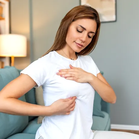 Cum a aflat o tânără de 24 ani a aflat că are cancer la sân triplu pozitiv!  Boala era deja în stadiu avansat