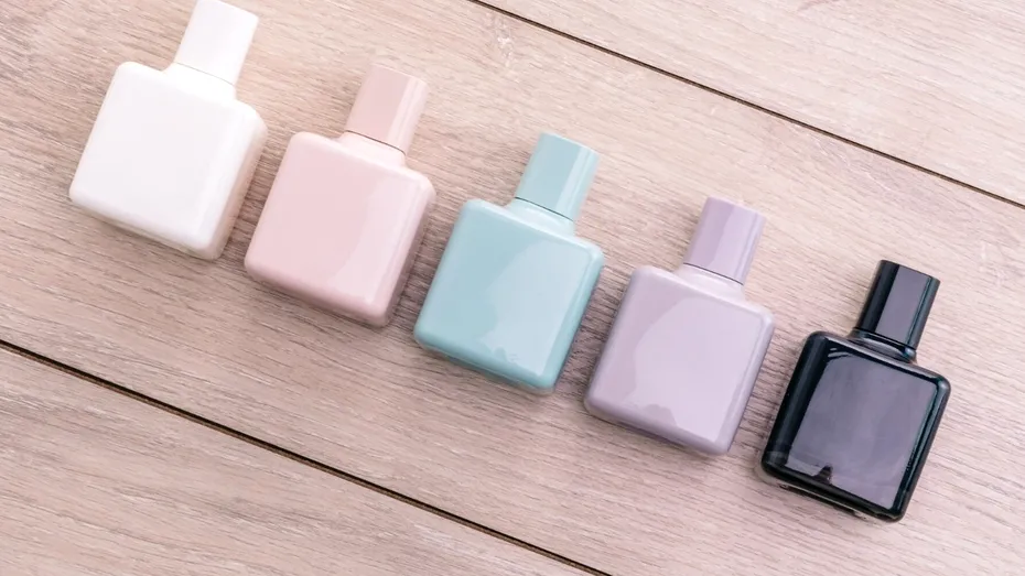 (P) Mini-parfumuri - o alternativă convenabilă pentru fiecare zi și în mișcare