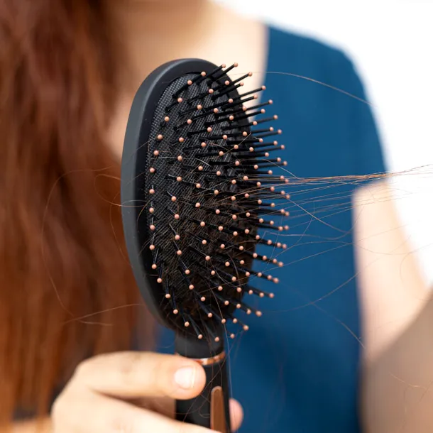Cum să folosești acest ingredient banal pentru a preveni căderea părului și pentru a-l face să crească puternic