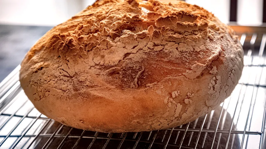 Cum prepari cea mai gustoasă pâine cu făină integrală chiar la tine acasă. Nu ai nevoie de ingrediente multe