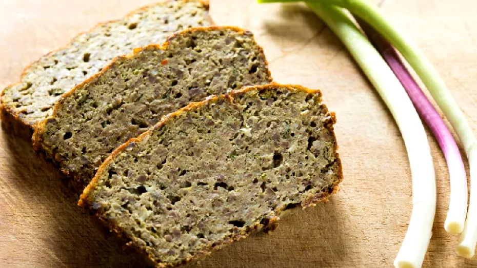 Câte calorii are o felie de drob de pui?