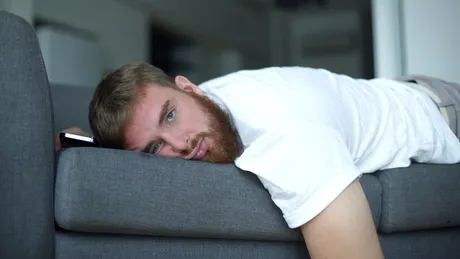 15 simptome care anunță “menopauza” la bărbați. Pot apărea de la 30 de ani