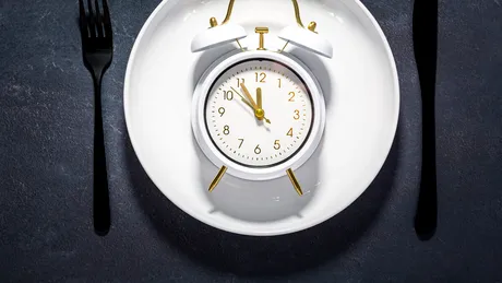 Ce să mănânci înainte de culcare să slăbești. ARZI GRĂSIMEA în timp ce dormi!