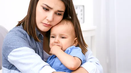 Depresia postpartum: simptome, cauze, tratament