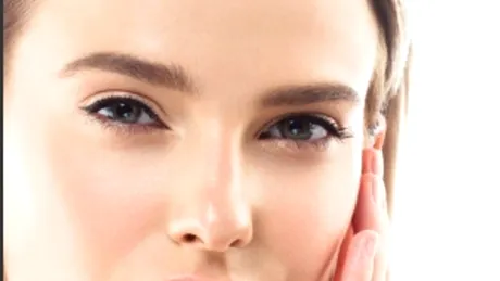 Cum îngrijești pielea din jurul ochilor