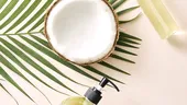 Mască pentru păr cu ulei de cocos: cum acţionează şi ce reţete să aplici
