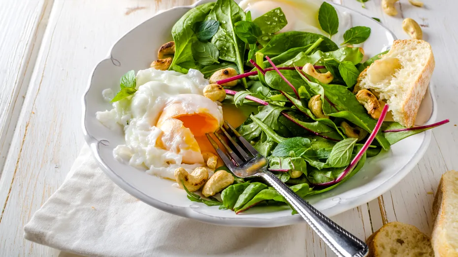 Alimentul de primăvară plin de fier, care împiedică formarea cheagurilor de sânge. Ce minuni poate face spanacul pentru sănătatea ta