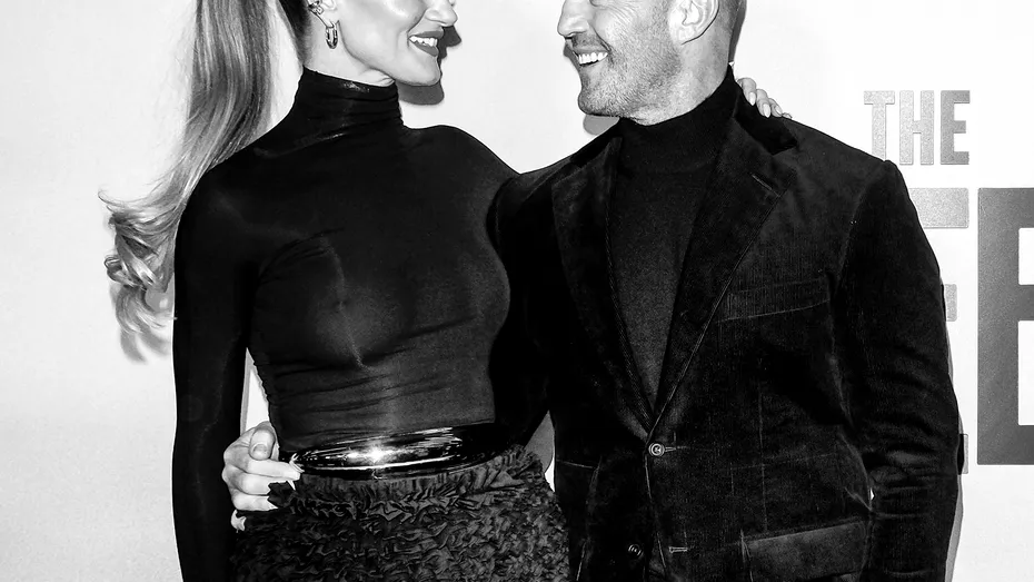 Iubita lui Jason Statham, selfie doar în lenjerie. Are doi copii și arată demențial!