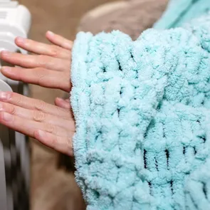 Boala semnalată de mâinile reci. Cum îți dai seama că nu este doar o reacție normală la frig