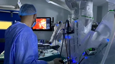Chirurgie urologică robotică și biopsii prostatice prin fuziune, la Spitalul Clinic Sanador