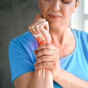 3 alimente care îți dau dureri de oase și articulații. Nu le mai consuma!