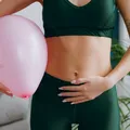 6 soluții naturale împotriva balonării. Funcționează înainte de menstruație sau după mese grele