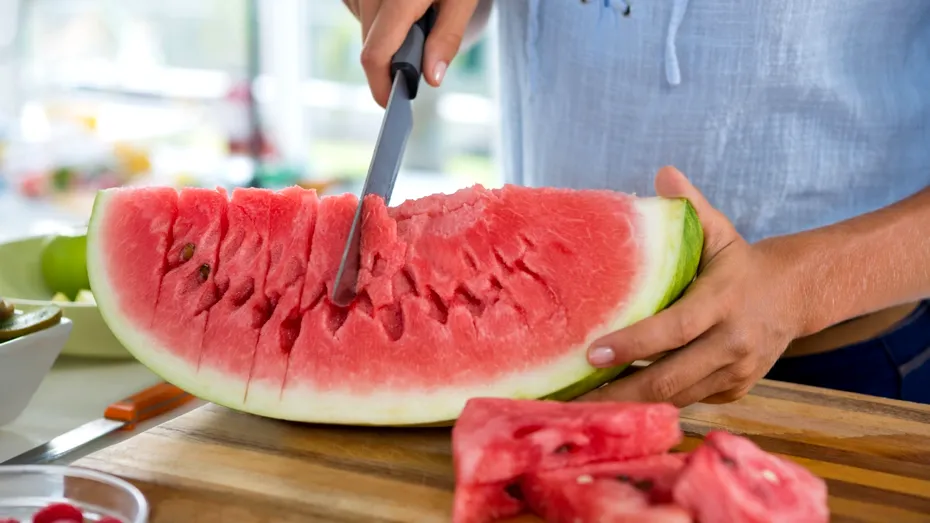 Cum să alegi cel mai dulce pepene roșu? Trucuri folosite de vânzătorii de fructe