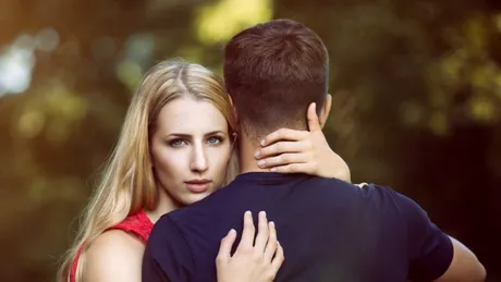 Relaţiile toxice şi frica de singurătate. Psiholog român: cum să privim viaţa 30 de zile mai încolo