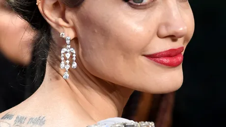 Cum arată la 53 de ani fosta iubită a Angelinei Jolie